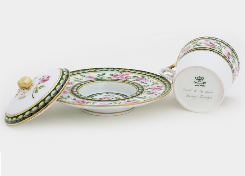 Véronique Etève-Habègre - Peinture sur Porcelaine - Tasse Trembleuse Roses et Perles  