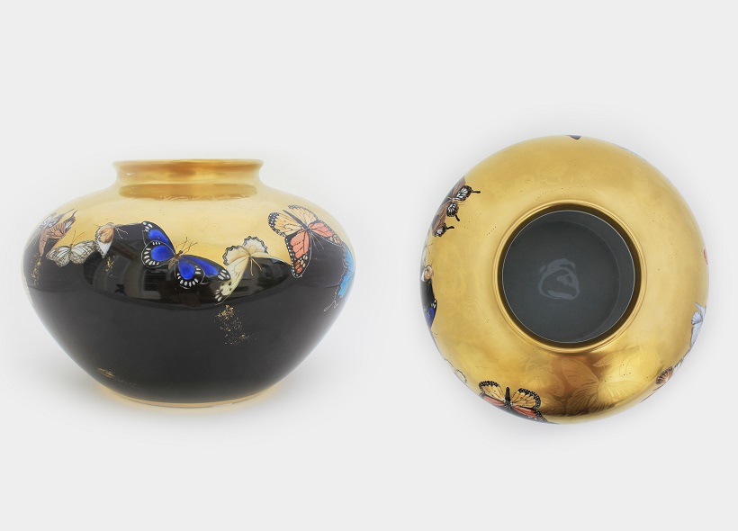 Véronique Etève-Habègre - Peinture sur Porcelaine - Vase Papillons Noir et Or  